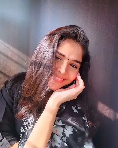 Gargi - dating-girls-bangalore - Photo 4 of 4