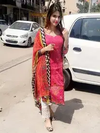 Ishita-private-girls-bangalore-Photo 1 of 3