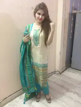 Ishita - private-girls-bangalore - Photo 3 of 3