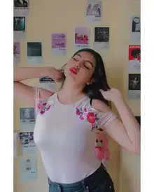 Shalini--Photo 1 of 3