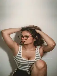 Swara-Threesome-escorts-bangalore-Photo 1 of 4